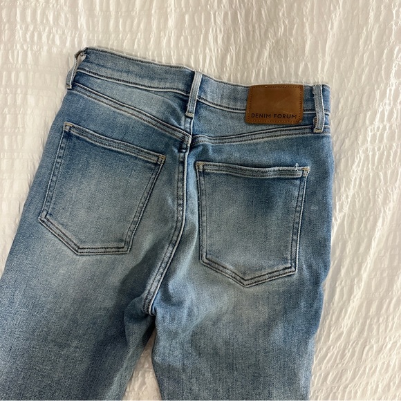 Light Wash! Denim Forum Lola High Rise Skinny Crop with Raw Hem - Picture 4 of 4